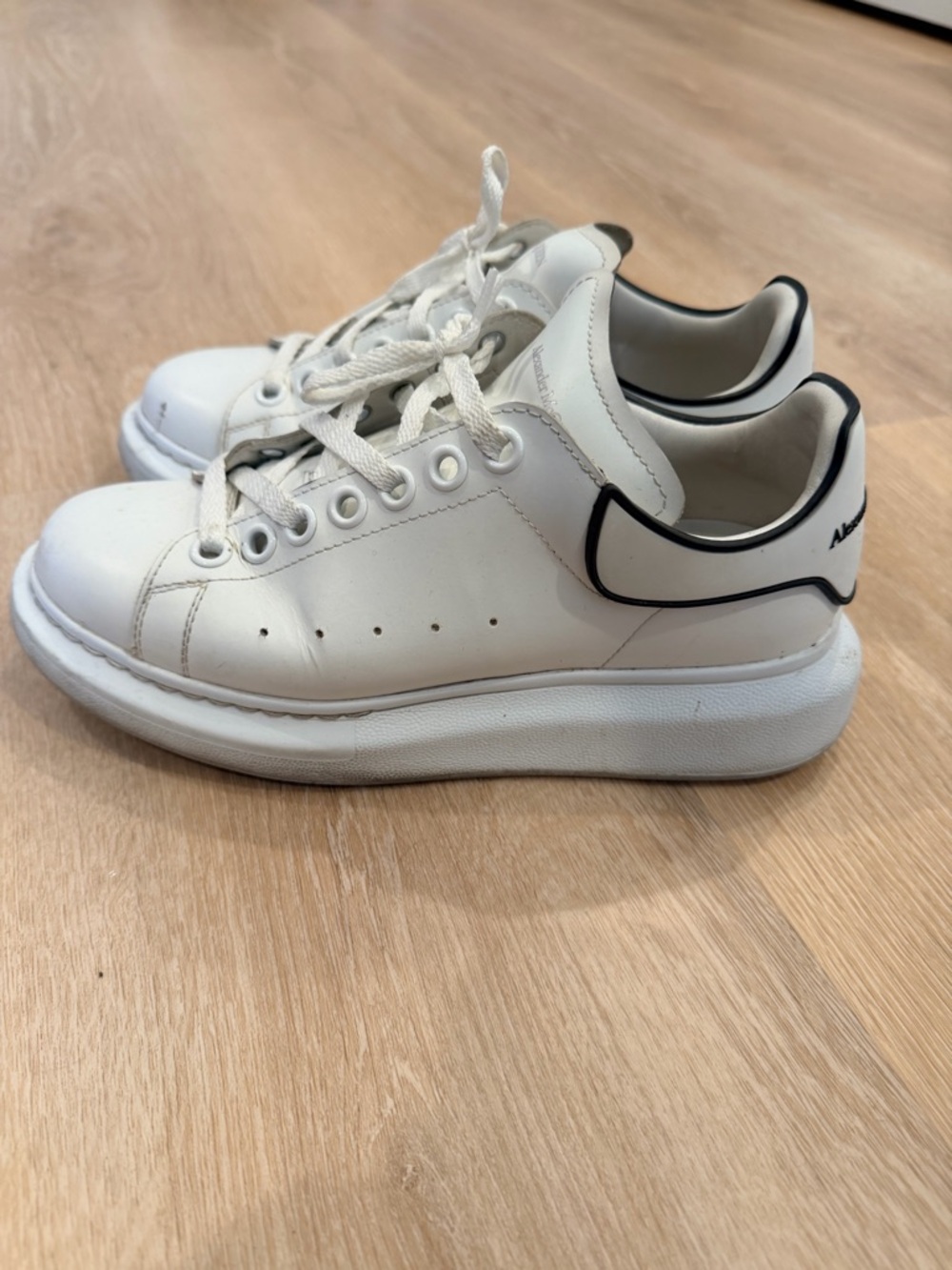 Alexander McQueen White Leather Sneakers with Black Heel Detail - Picture 5 of 7
